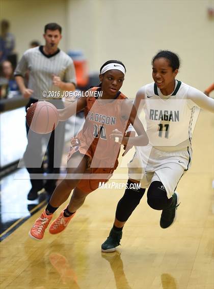 Thumbnail 3 in Madison vs Reagan [Ronald] photogallery.
