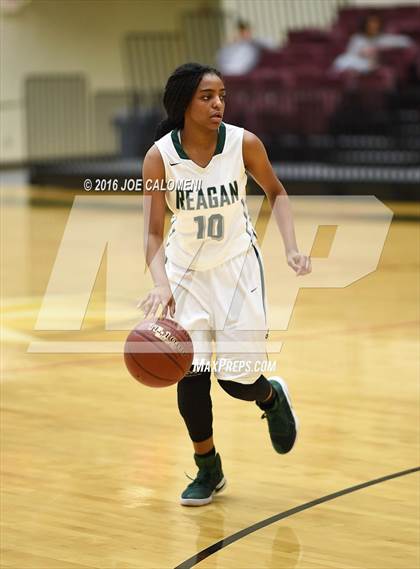 Thumbnail 3 in Madison vs Reagan [Ronald] photogallery.