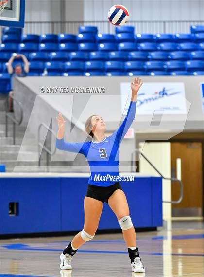 Thumbnail 3 in Rogers vs Conway  (AAA 7A 2nd Round Playoff) photogallery.