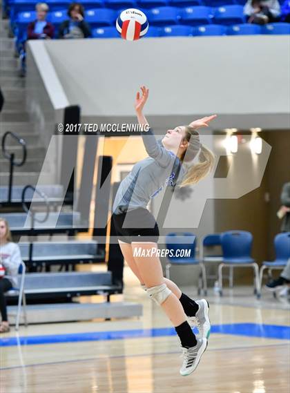 Thumbnail 3 in Rogers vs Conway  (AAA 7A 2nd Round Playoff) photogallery.