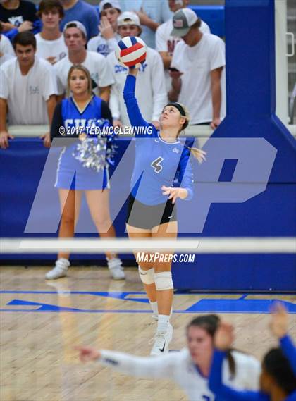Thumbnail 2 in Rogers vs Conway  (AAA 7A 2nd Round Playoff) photogallery.