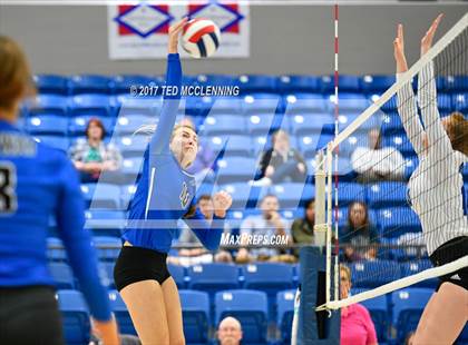 Thumbnail 1 in Rogers vs Conway  (AAA 7A 2nd Round Playoff) photogallery.