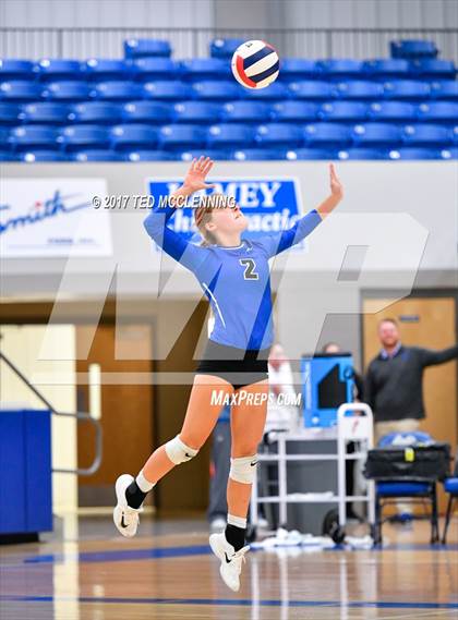 Thumbnail 1 in Rogers vs Conway  (AAA 7A 2nd Round Playoff) photogallery.