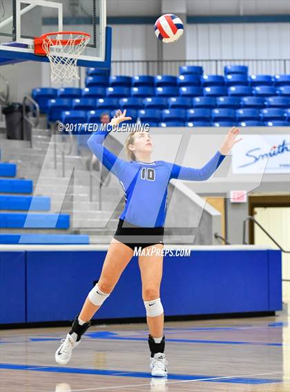 Thumbnail 2 in Rogers vs Conway  (AAA 7A 2nd Round Playoff) photogallery.