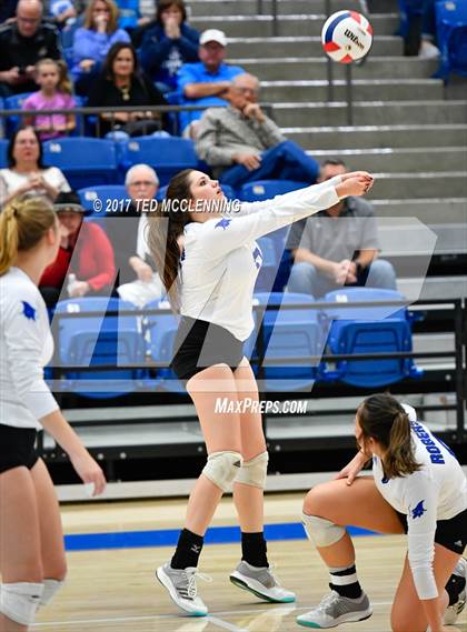 Thumbnail 3 in Rogers vs Conway  (AAA 7A 2nd Round Playoff) photogallery.