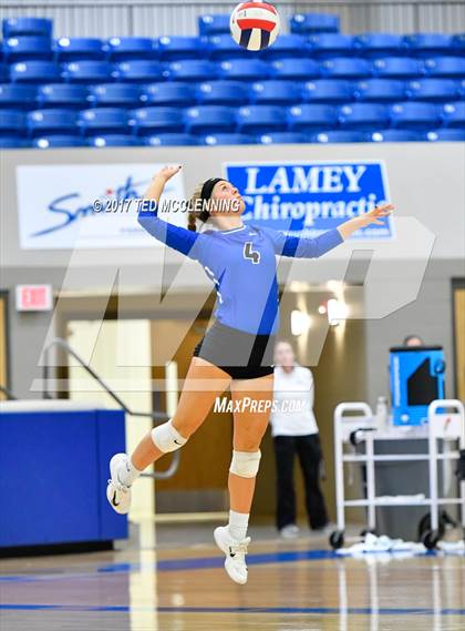 Thumbnail 1 in Rogers vs Conway  (AAA 7A 2nd Round Playoff) photogallery.