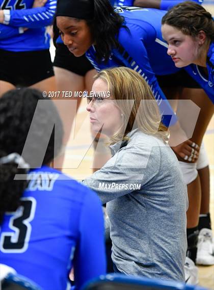 Thumbnail 3 in Rogers vs Conway  (AAA 7A 2nd Round Playoff) photogallery.