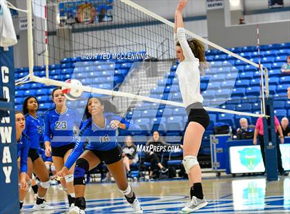 Thumbnail 2 in Rogers vs Conway  (AAA 7A 2nd Round Playoff) photogallery.