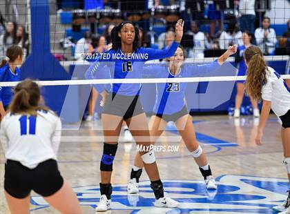 Thumbnail 1 in Rogers vs Conway  (AAA 7A 2nd Round Playoff) photogallery.