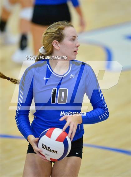 Thumbnail 1 in Rogers vs Conway  (AAA 7A 2nd Round Playoff) photogallery.