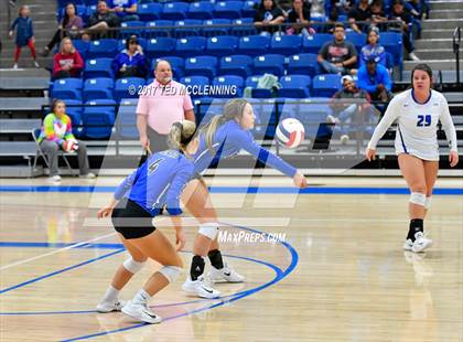 Thumbnail 1 in Rogers vs Conway  (AAA 7A 2nd Round Playoff) photogallery.