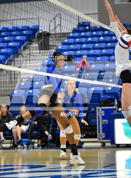 Thumbnail 1 in Rogers vs Conway  (AAA 7A 2nd Round Playoff) photogallery.