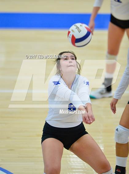 Thumbnail 1 in Rogers vs Conway  (AAA 7A 2nd Round Playoff) photogallery.