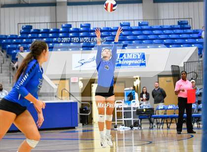 Thumbnail 2 in Rogers vs Conway  (AAA 7A 2nd Round Playoff) photogallery.
