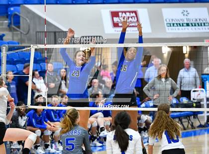 Thumbnail 2 in Rogers vs Conway  (AAA 7A 2nd Round Playoff) photogallery.
