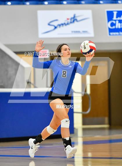 Thumbnail 3 in Rogers vs Conway  (AAA 7A 2nd Round Playoff) photogallery.