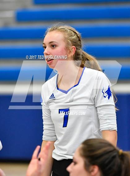 Thumbnail 3 in Rogers vs Conway  (AAA 7A 2nd Round Playoff) photogallery.
