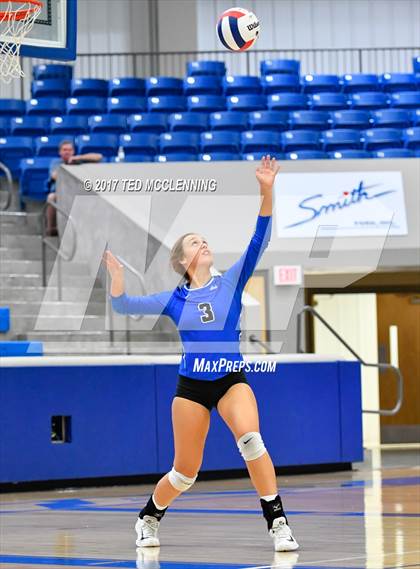 Thumbnail 2 in Rogers vs Conway  (AAA 7A 2nd Round Playoff) photogallery.