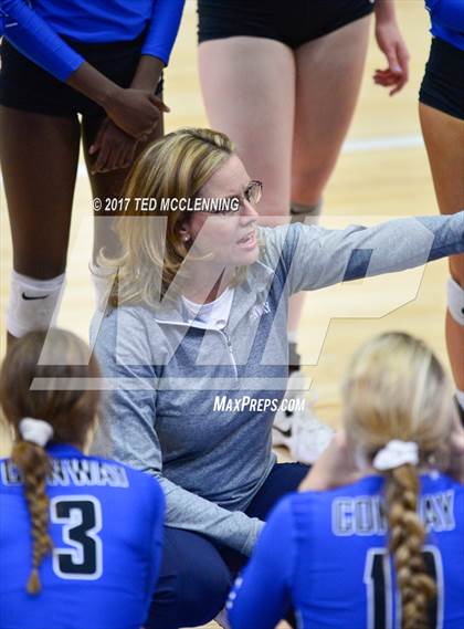 Thumbnail 2 in Rogers vs Conway  (AAA 7A 2nd Round Playoff) photogallery.