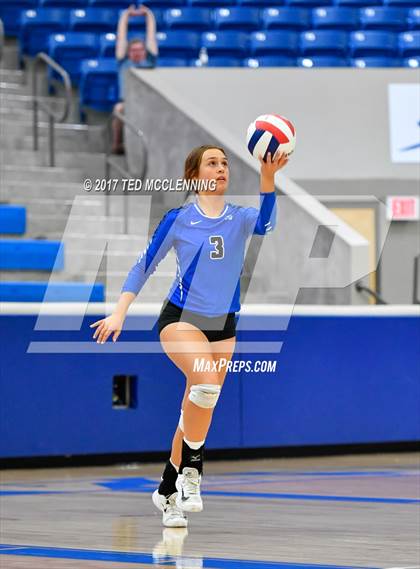 Thumbnail 2 in Rogers vs Conway  (AAA 7A 2nd Round Playoff) photogallery.