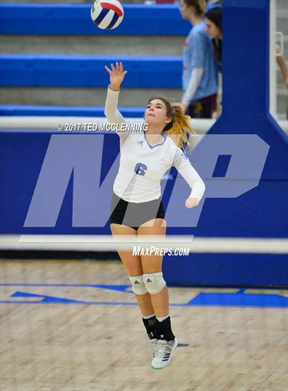 Thumbnail 1 in Rogers vs Conway  (AAA 7A 2nd Round Playoff) photogallery.