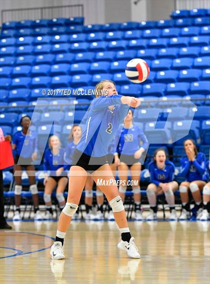 Thumbnail 1 in Rogers vs Conway  (AAA 7A 2nd Round Playoff) photogallery.