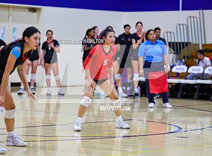 Thumbnail 3 in Harvard-Westlake @ Marymount photogallery.