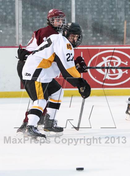 Thumbnail 2 in McQuaid Jesuit vs. St. Joseph's Collegiate Institute (Frozen Frontier) photogallery.