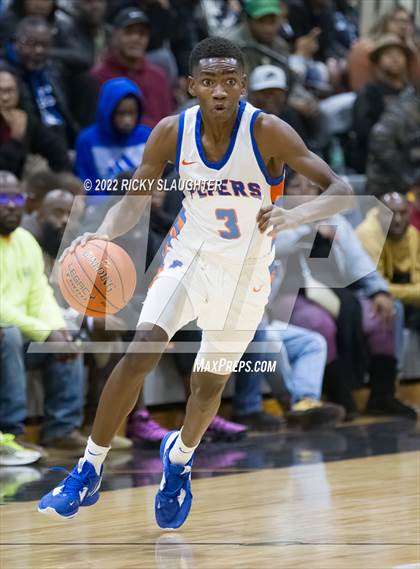 Thumbnail 3 in East St. Louis vs. Hillcrest(Midwest Showdown Shootout@ Ritenour) photogallery.