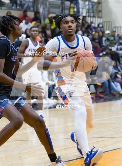 Thumbnail 3 in East St. Louis vs. Hillcrest(Midwest Showdown Shootout@ Ritenour) photogallery.