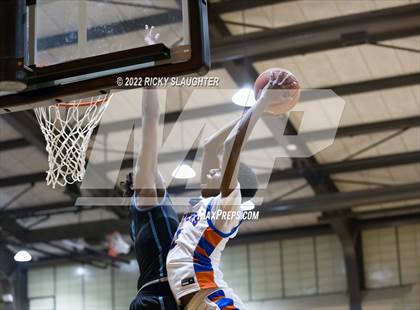 Thumbnail 2 in East St. Louis vs. Hillcrest(Midwest Showdown Shootout@ Ritenour) photogallery.