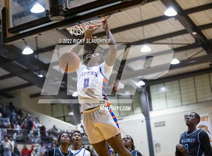 Thumbnail 2 in East St. Louis vs. Hillcrest(Midwest Showdown Shootout@ Ritenour) photogallery.