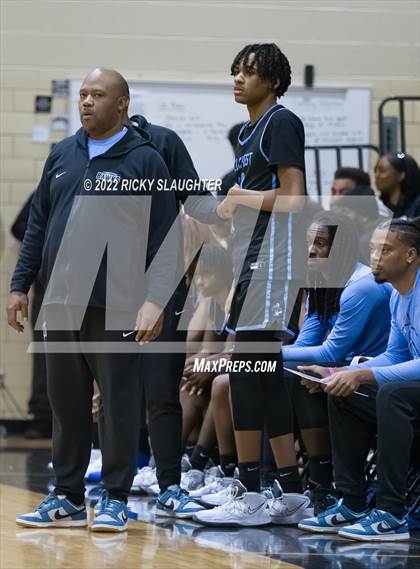 Thumbnail 3 in East St. Louis vs. Hillcrest(Midwest Showdown Shootout@ Ritenour) photogallery.