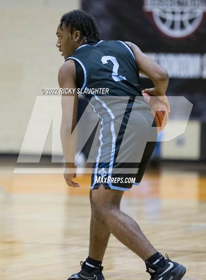 Thumbnail 3 in East St. Louis vs. Hillcrest(Midwest Showdown Shootout@ Ritenour) photogallery.