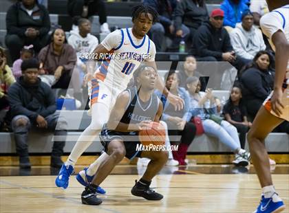 Thumbnail 2 in East St. Louis vs. Hillcrest(Midwest Showdown Shootout@ Ritenour) photogallery.