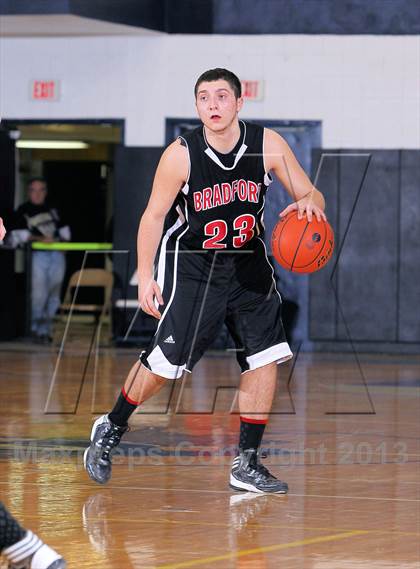 Thumbnail 1 in Bradford vs Punxsutawney (PIAA District IX AAA Final) photogallery.