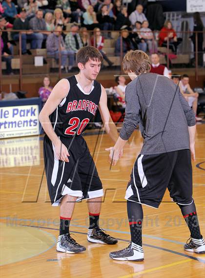 Thumbnail 3 in Bradford vs Punxsutawney (PIAA District IX AAA Final) photogallery.