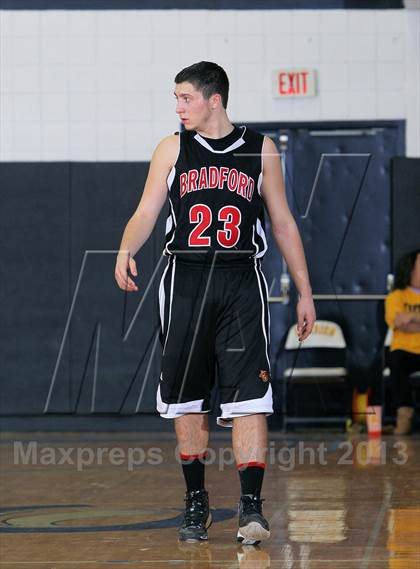 Thumbnail 3 in Bradford vs Punxsutawney (PIAA District IX AAA Final) photogallery.