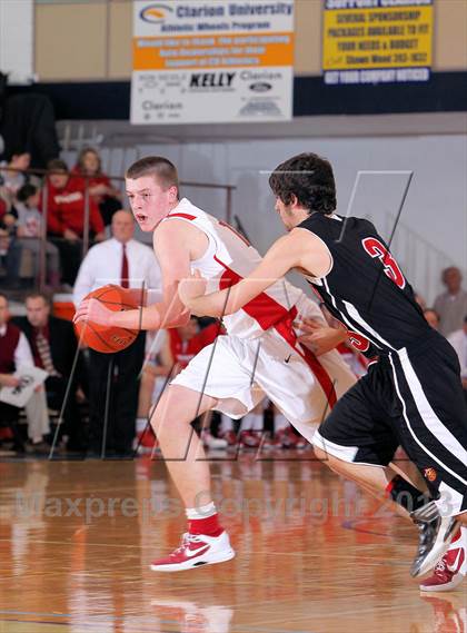 Thumbnail 2 in Bradford vs Punxsutawney (PIAA District IX AAA Final) photogallery.