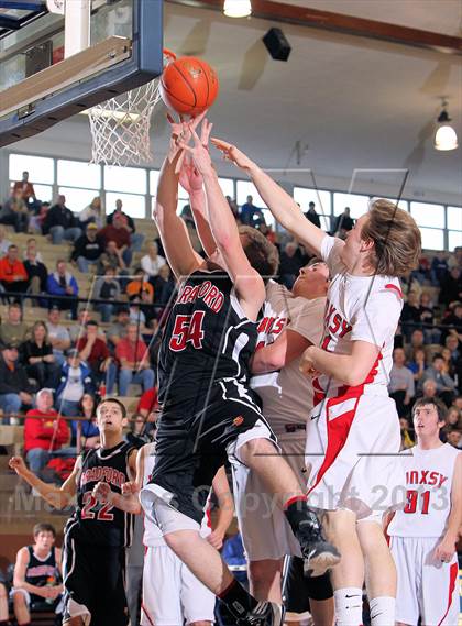 Thumbnail 3 in Bradford vs Punxsutawney (PIAA District IX AAA Final) photogallery.