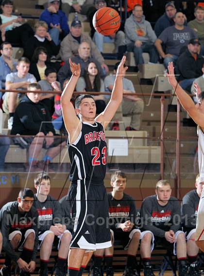 Thumbnail 2 in Bradford vs Punxsutawney (PIAA District IX AAA Final) photogallery.