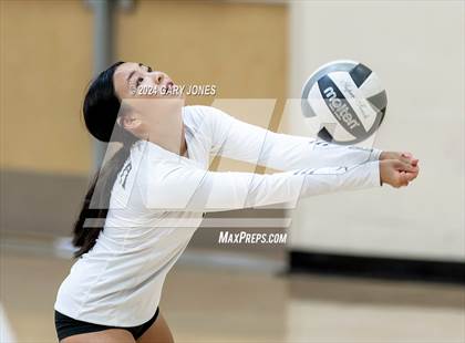 Thumbnail 2 in Vista del Lago @ Whitney photogallery.