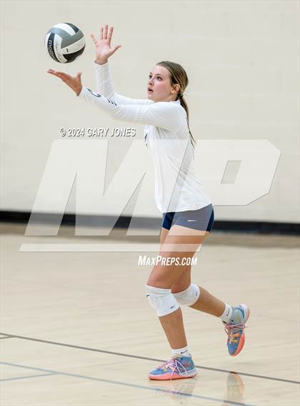 Thumbnail 1 in Vista del Lago @ Whitney photogallery.
