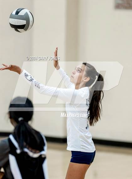 Thumbnail 3 in Vista del Lago @ Whitney photogallery.