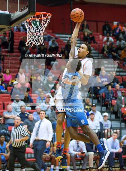 Thumbnail 2 in Belleville East vs. East St. Louis photogallery.