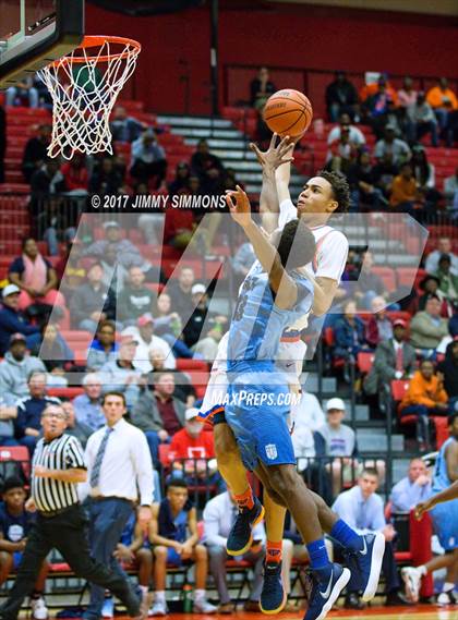 Thumbnail 1 in Belleville East vs. East St. Louis photogallery.