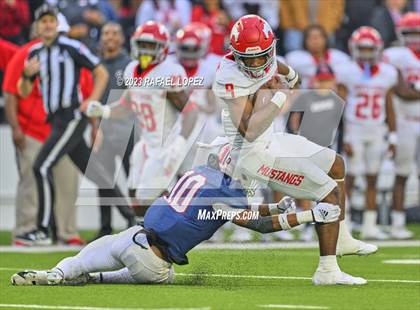 Thumbnail 2 in North Shore vs. Atascocita (UIL Football 6A D1 Quarterfinal) photogallery.