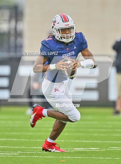 Thumbnail 2 in North Shore vs. Atascocita (UIL Football 6A D1 Quarterfinal) photogallery.