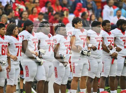 Thumbnail 1 in North Shore vs. Atascocita (UIL Football 6A D1 Quarterfinal) photogallery.