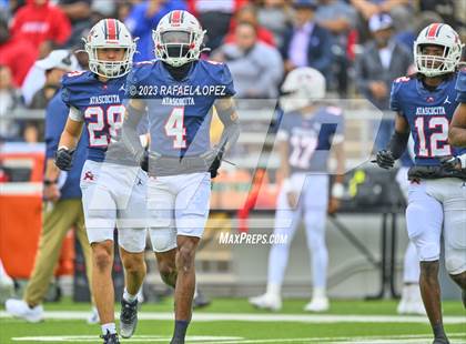 Thumbnail 2 in North Shore vs. Atascocita (UIL Football 6A D1 Quarterfinal) photogallery.